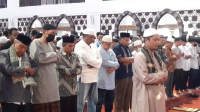 Imam Masjid Raya Sumatera Barat Ustaz Albizar