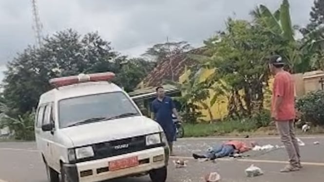 Ambulans Puskesmas Pemkab Lampung Timur menolak mengangkut korban kecelakaan